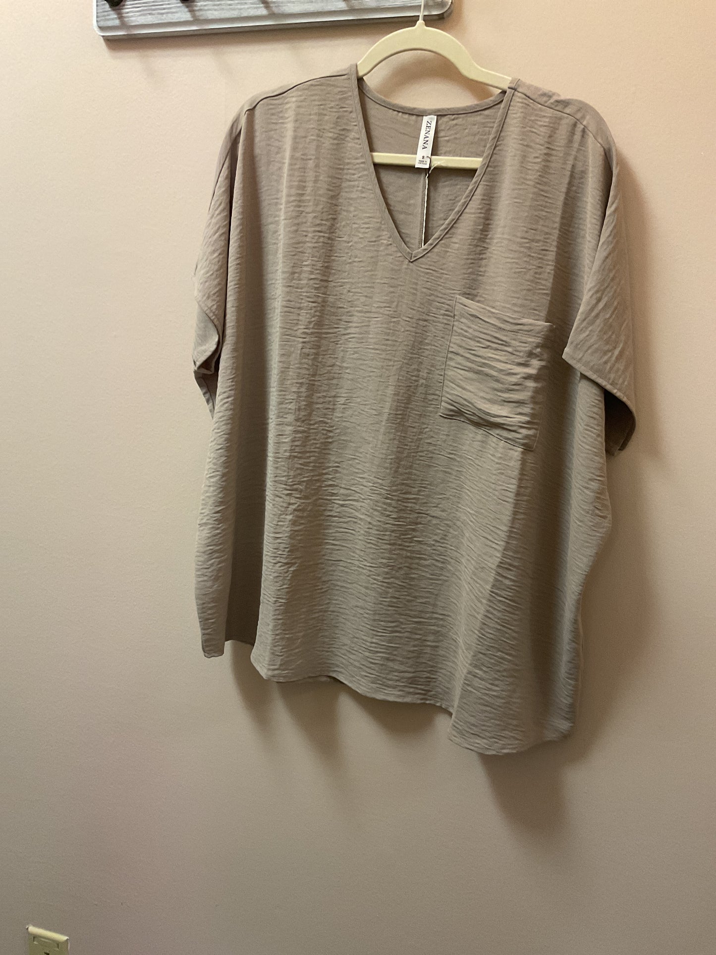 V-Neck S/S W/Pocket