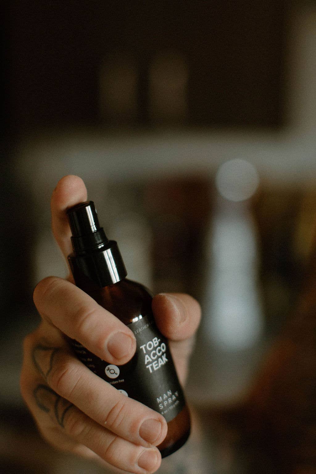 Tobacco Teak - 4 oz Body Spray