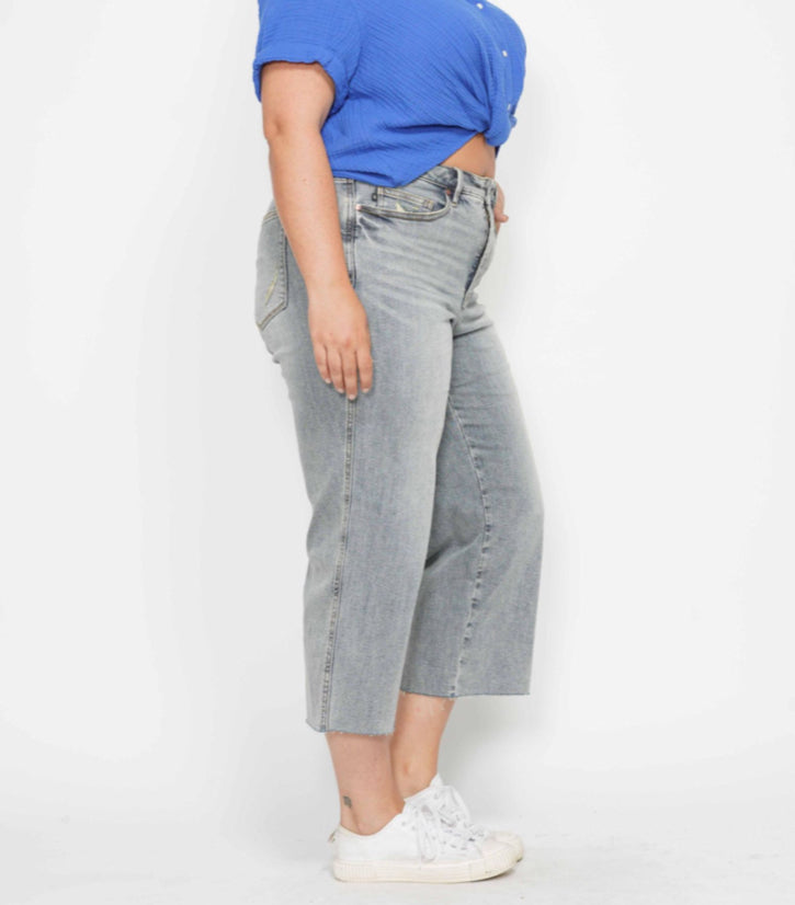 Tummy Control Crop