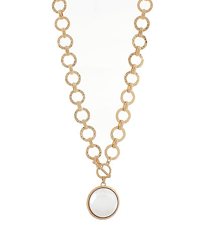 Pearly White Necklace