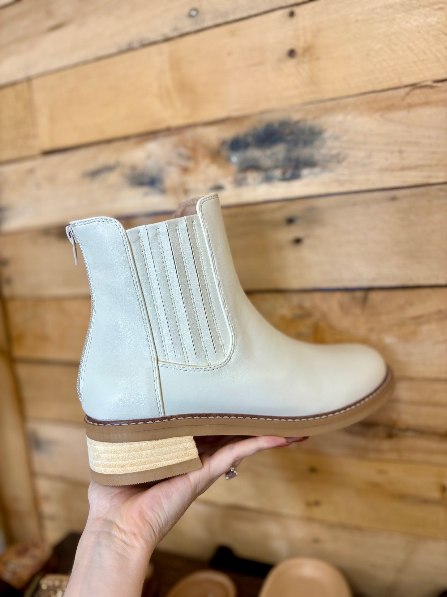 Bonnie White Boot