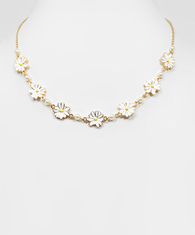 Flower Pearl Necklace