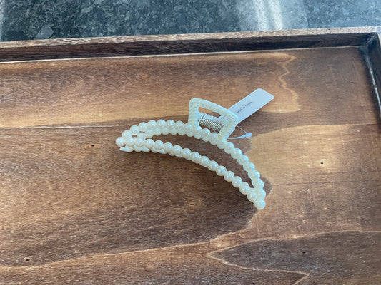 Pearl hair clip