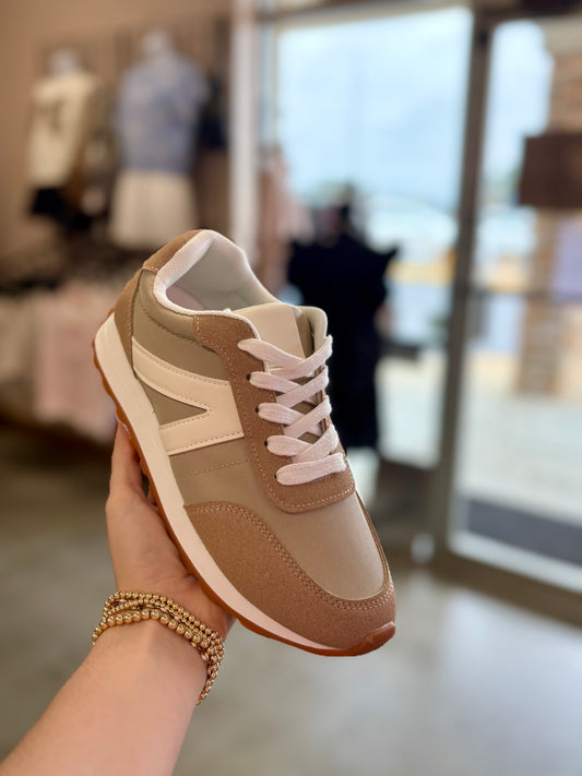 Joel Sneaker