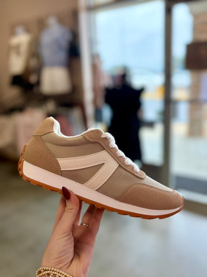 Joel Sneaker