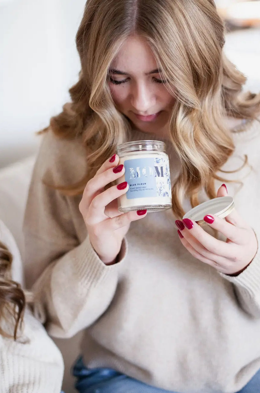 Mom’s Blue Fleur Candle