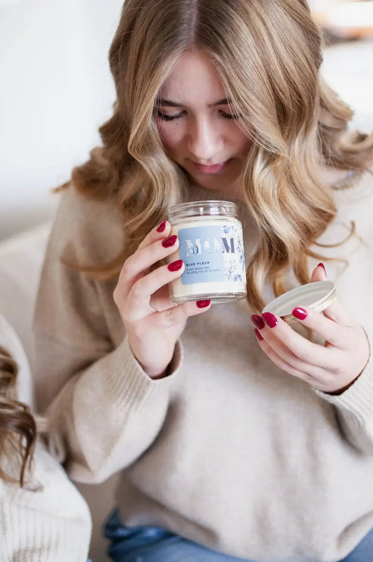Mom’s Blue Fleur Candle