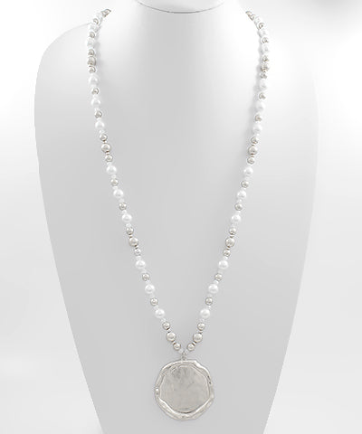 Polly Pendant Necklace