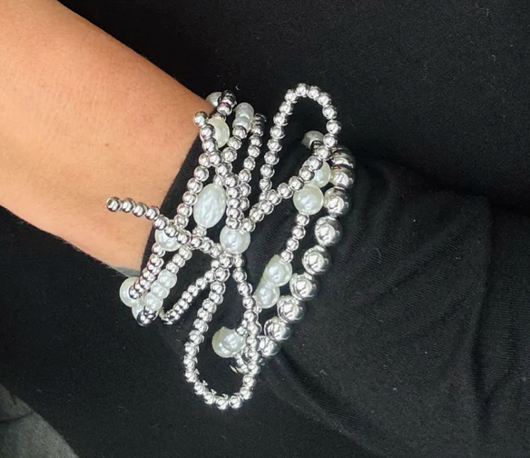 Bow/Pearl Bracelet