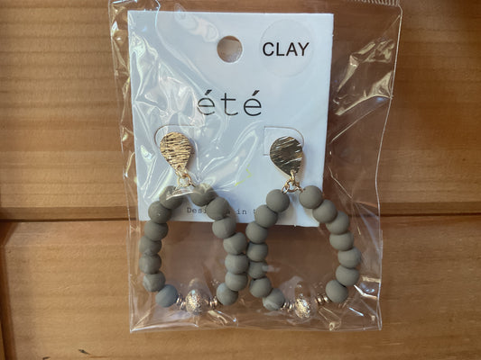 Stain Ball Accent Clay Earrings